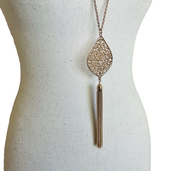 NWT A New Day Gold Leaf Pendant Tassel Drop Necklace - Picture 8 of 8